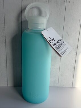 BKR Glass Water Bottle 22oz Aqua Silicone Sleeve Carry Loop ETOILE -NEW